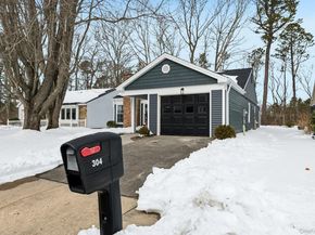 304 Kingston Court, Ridge NY 11961