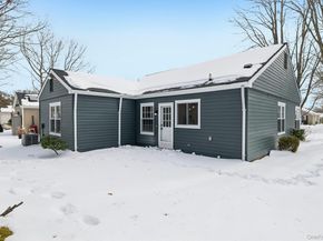 304 Kingston Court, Ridge NY 11961