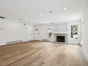 304 Kingston Court, Ridge NY 11961