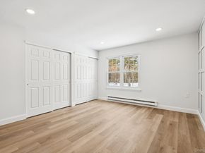 304 Kingston Court, Ridge NY 11961