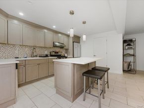 1003 Huntington Avenue, Bronx NY 10465