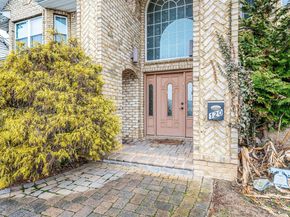 120 Waldo Street, Copiague NY 11726