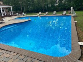 180 Miller Place Road, Miller Place NY 11764