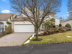 209 Windwatch Drive, Hauppauge NY 11788