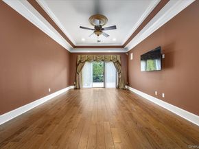 209 Windwatch Drive, Hauppauge NY 11788