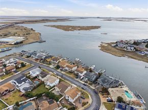 3094 Riverside Drive, Wantagh NY 11793