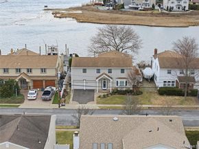 3094 Riverside Drive, Wantagh NY 11793