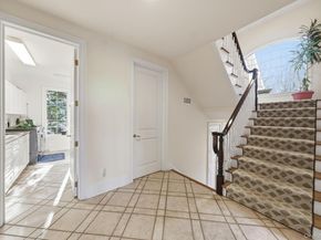 19 Cobblestone Court, Centerport NY 11721