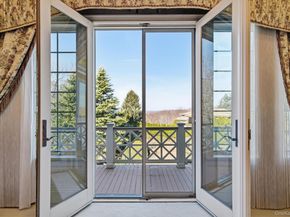 19 Cobblestone Court, Centerport NY 11721