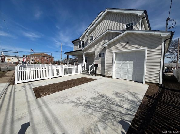 403 S Bayview Avenue, Freeport NY 11520