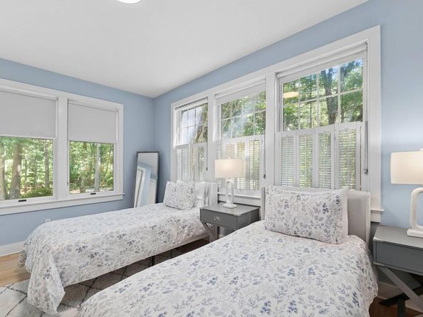 5 Spread Oak Lane, East Hampton NY 11937