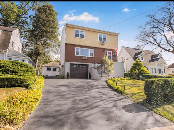 66 Pocono Avenue, Yonkers NY 10701
