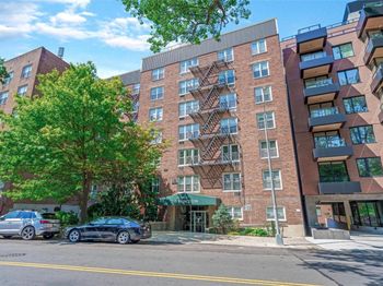 44-20 Douglaston Pkwy Douglaston Parkway