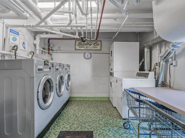 44-20 Douglaston Pkwy Douglaston Parkway 5A, Little Neck NY 11363