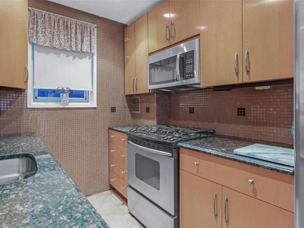 44-20 Douglaston Pkwy Douglaston Parkway 5A, Little Neck NY 11363