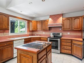 22 Glenview Avenue, Northport NY 11768