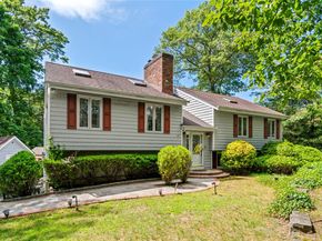 22 Glenview Avenue, Northport NY 11768