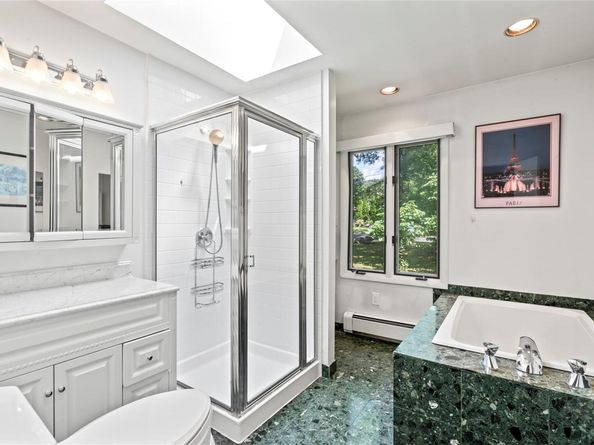 22 Glenview Avenue, Northport NY 11768