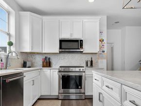2202 Townhome Way, Huntington Station NY 11746
