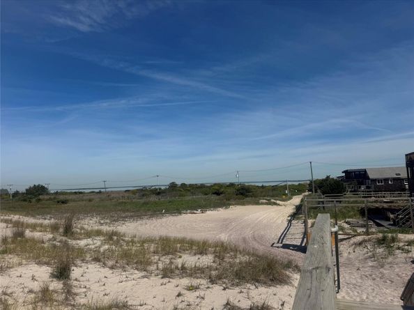 7 Compass walk, Ocean Beach NY 11770