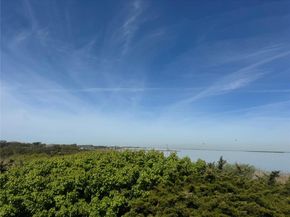 7 Compass walk, Ocean Beach NY 11770