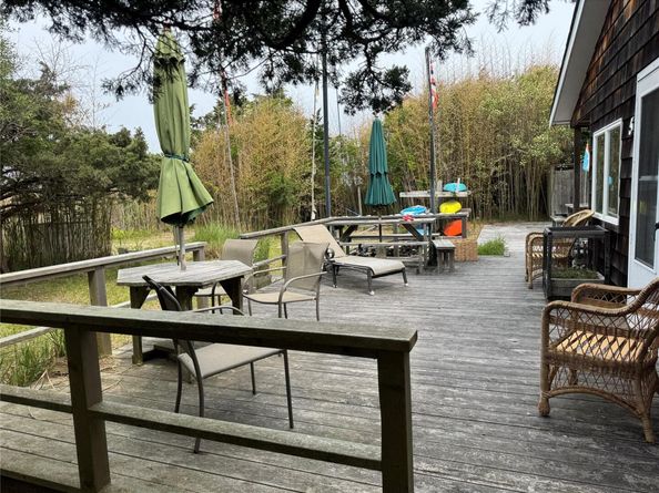 7 Compass walk, Ocean Beach NY 11770