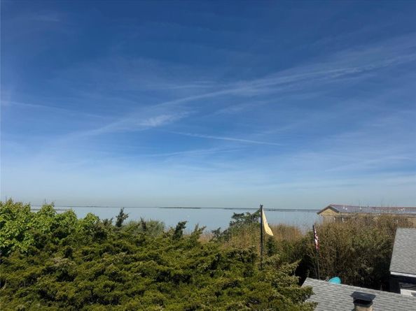 7 Compass walk, Ocean Beach NY 11770