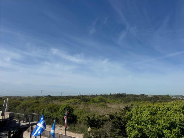 7 Compass walk, Ocean Beach NY 11770