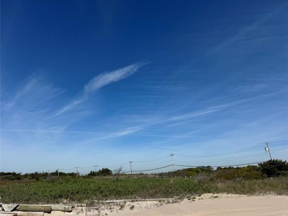 7 Compass walk, Ocean Beach NY 11770