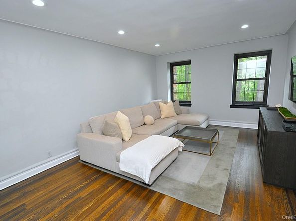 105 Garth Road 1L, Scarsdale NY 10583