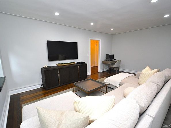 105 Garth Road 1L, Scarsdale NY 10583