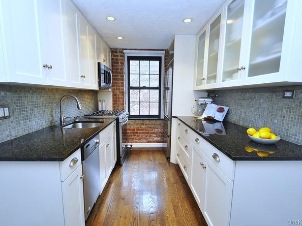 105 Garth Road 1L, Scarsdale NY 10583