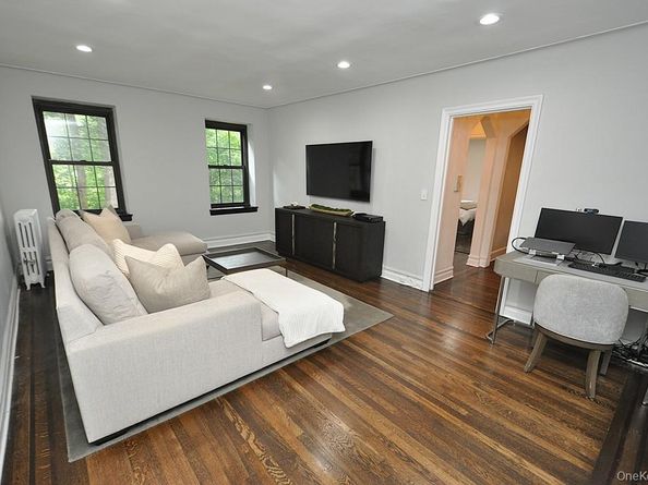 105 Garth Road 1L, Scarsdale NY 10583