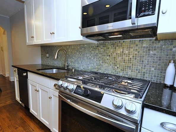 105 Garth Road 1L, Scarsdale NY 10583