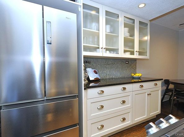 105 Garth Road 1L, Scarsdale NY 10583