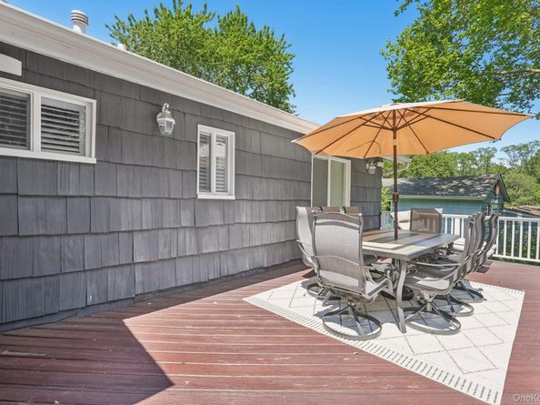 3 Old Farm Circle, White Plains NY 10605