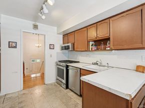 3 Old Farm Circle, White Plains NY 10605
