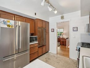 3 Old Farm Circle, White Plains NY 10605