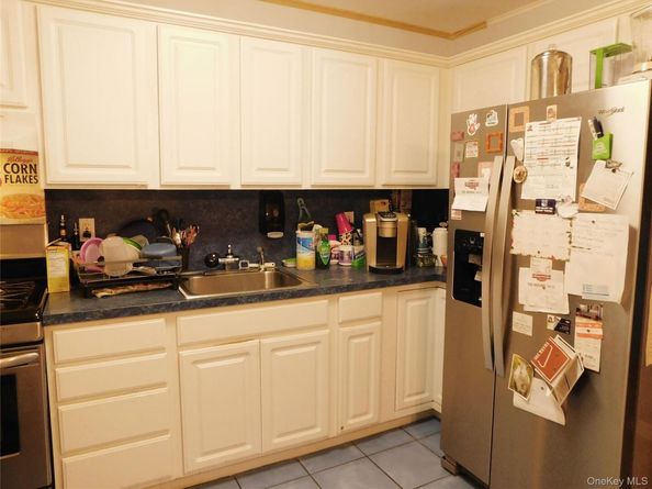 80 Alcolade Drive E, Shirley NY 11967