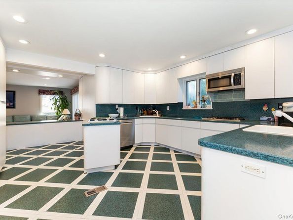 924 Northfield Road, Woodmere NY 11598