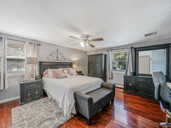 23 Woodbine Street, Coram NY 11727