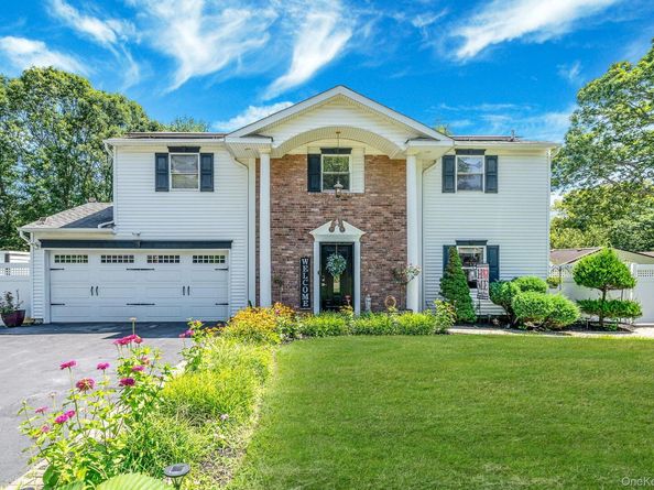 23 Woodbine Street, Coram NY 11727