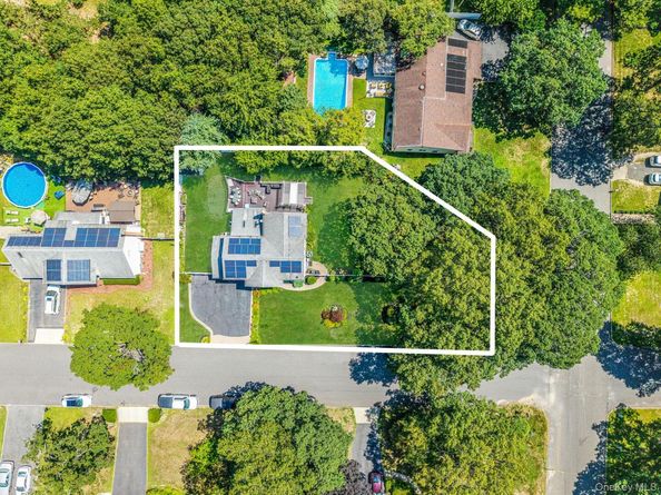 23 Woodbine Street, Coram NY 11727