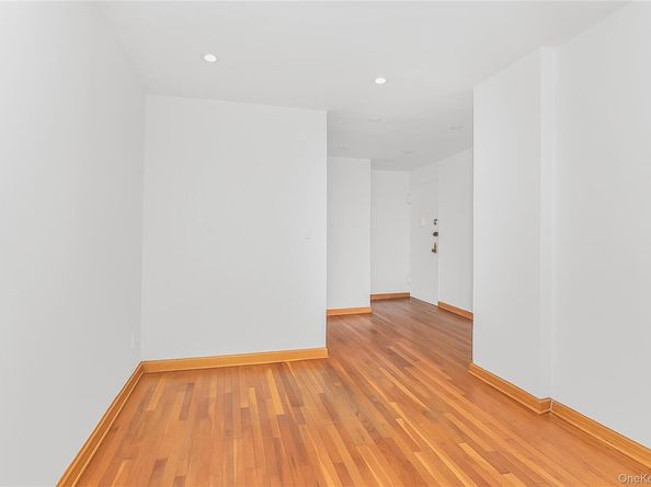 1300 Midland Avenue C64, Yonkers NY 10704