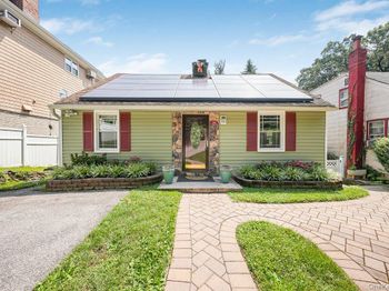 66 Lakeview Avenue
