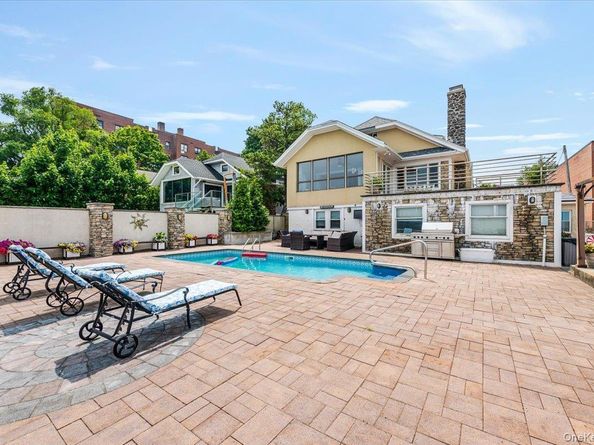 1321 Shore Drive, Bronx NY 10465