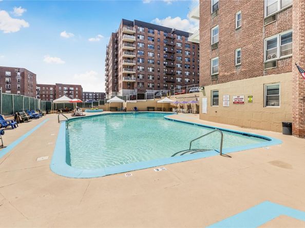 52 Yonkers Terrace 2E, Yonkers NY 10704