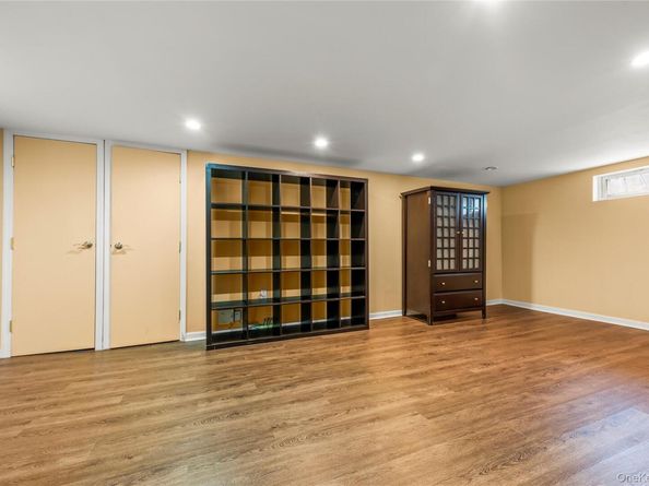 7342 180th Street, Fresh Meadows NY 11366