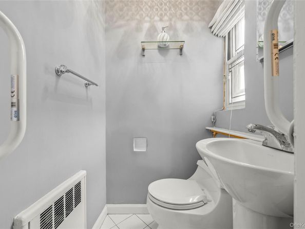 7342 180th Street, Fresh Meadows NY 11366