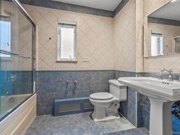 7342 180th Street, Fresh Meadows NY 11366